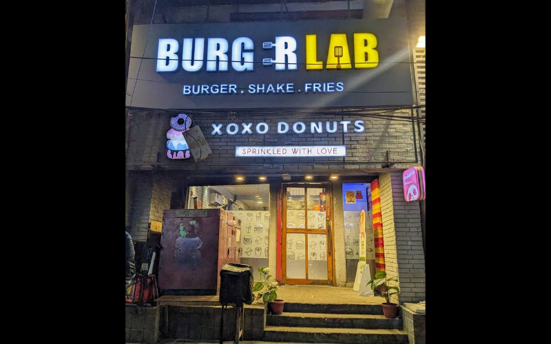 Burger Lab – Sindhi Muslim